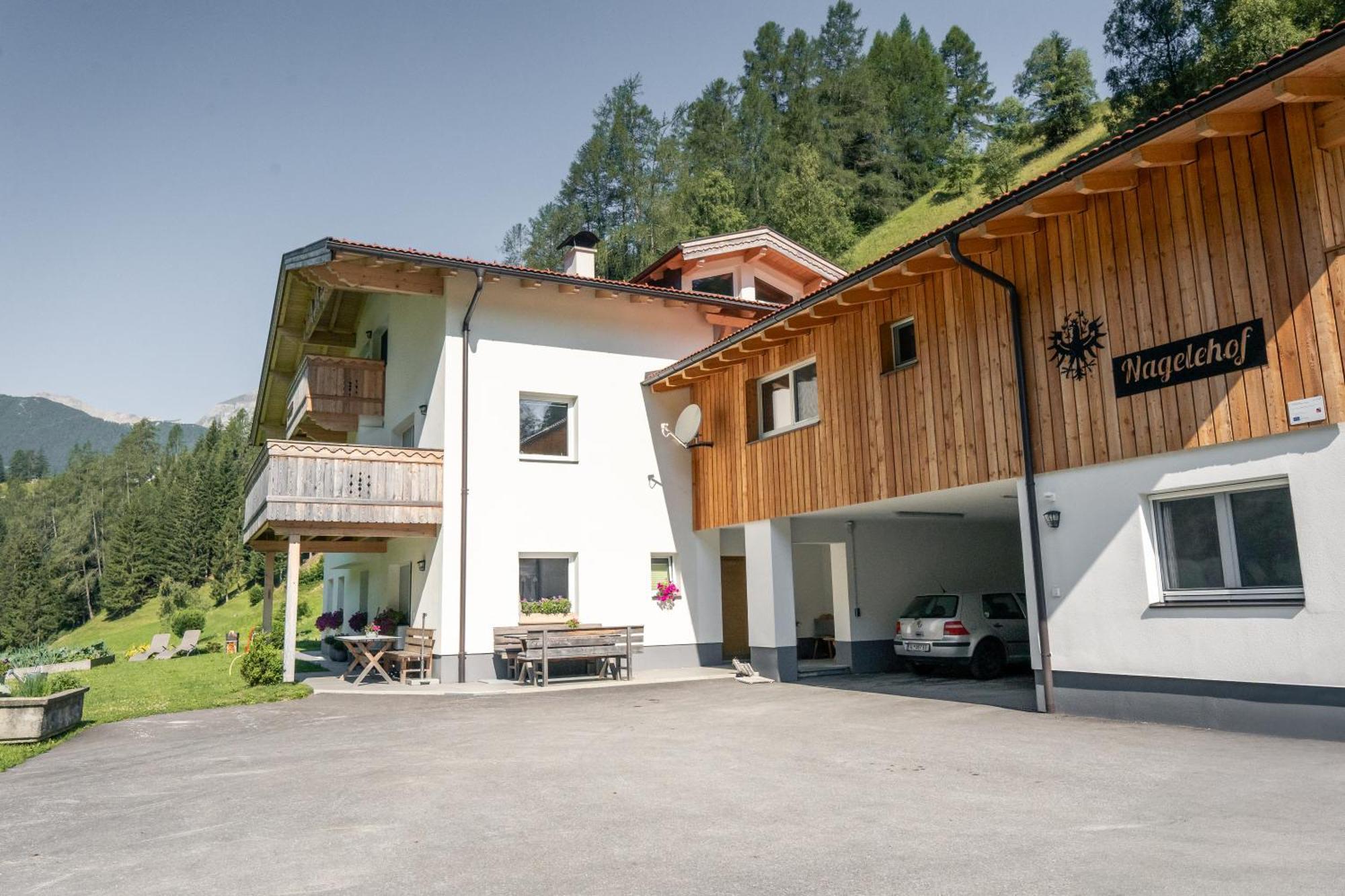 Nagelehof Apartment Blaser Navis エクステリア 写真